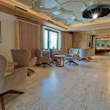 Zebru Hotel 4*