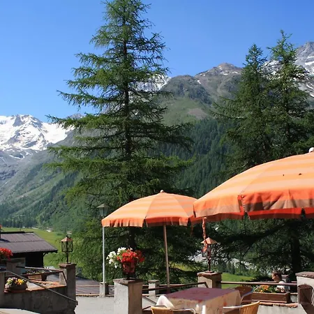 Zebru Hotel
